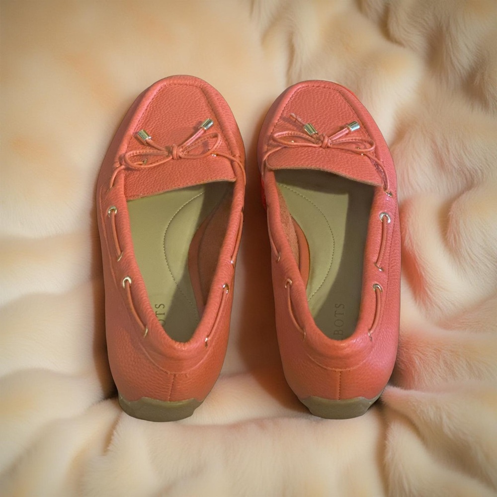 Talbots New Jessie Amazing Coral Leather Driving Flat 9.5M With Gold Tassle tips - Picture 11 of 16